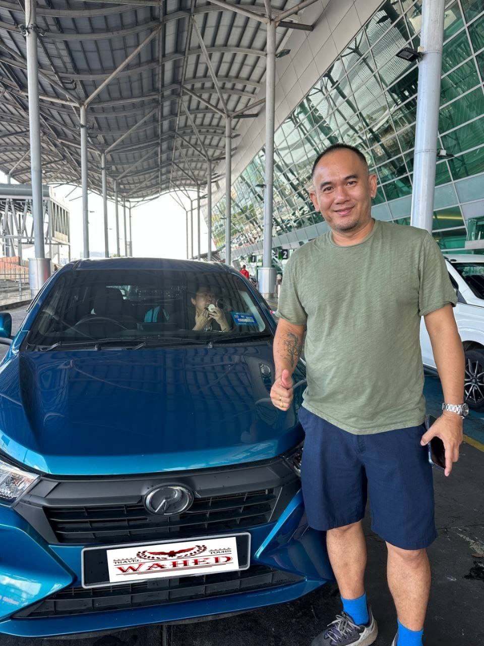 Kereta Perodua Axia bersih dan terawat